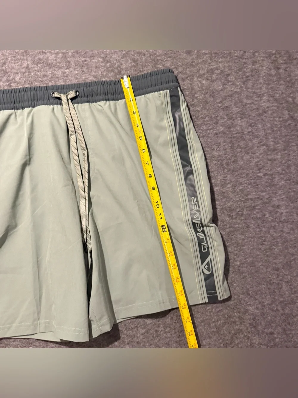 Quicksilver Swim Trunks Shorts Mens XL Green Lined Quick Dry UPF 50 Stretch NWT